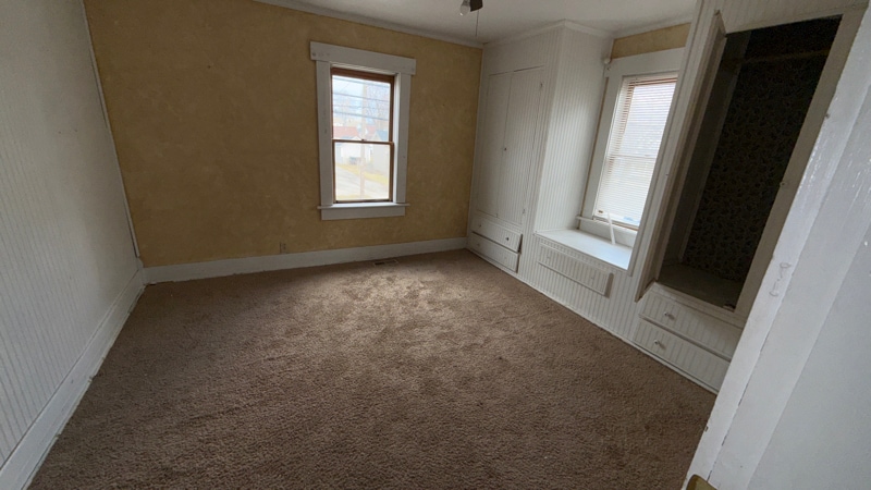 Building Photo - 41 W Main St