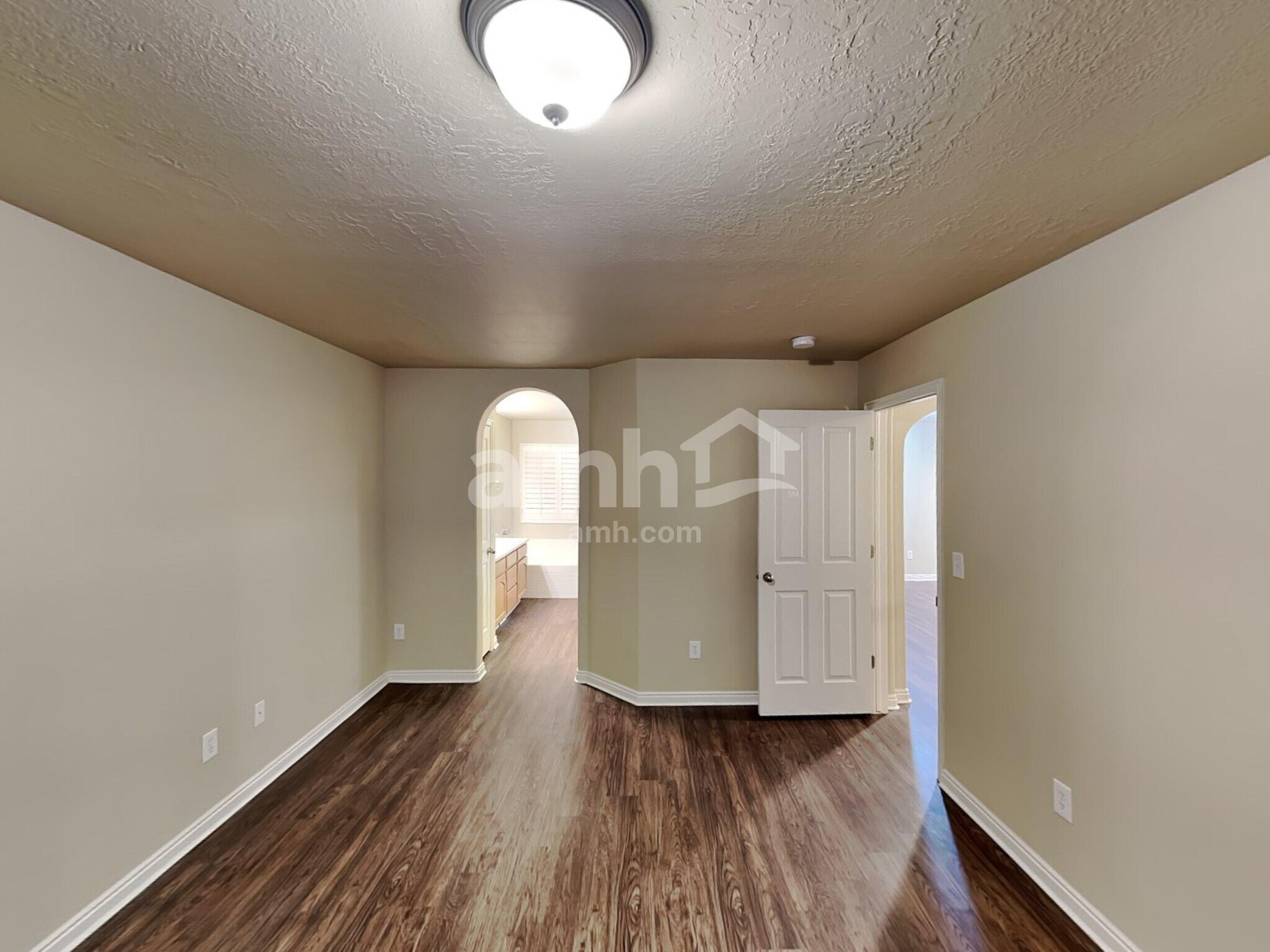 Building Photo - 932 Foxboro Dr