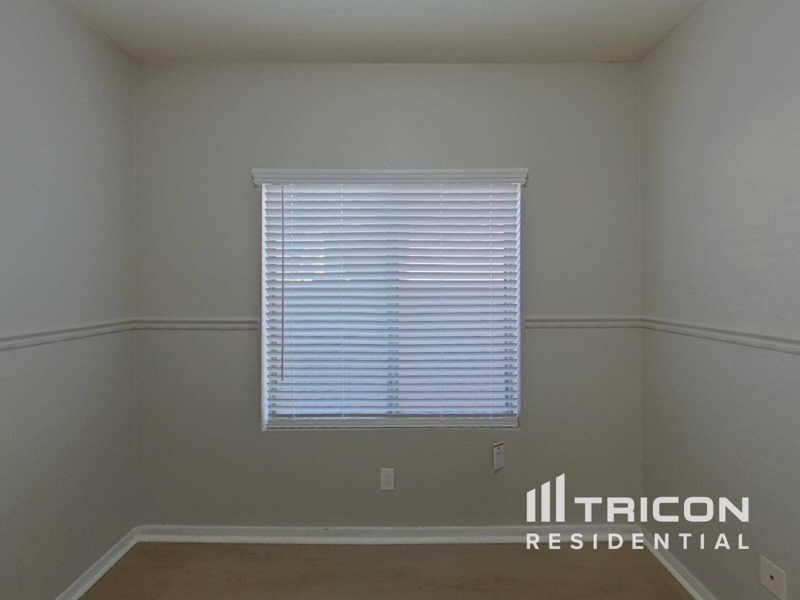 Building Photo - 7215 S 38th Dr