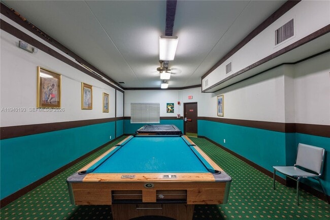 Building Photo - 3760 Inverrary Dr