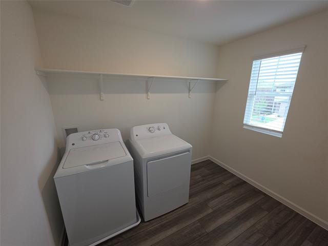 Building Photo - 2206 Pioneer Dr