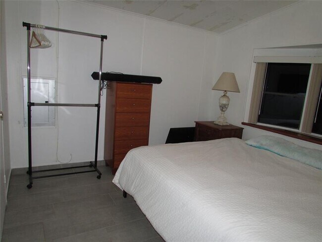 Building Photo - 5249 NW 4th Terrace