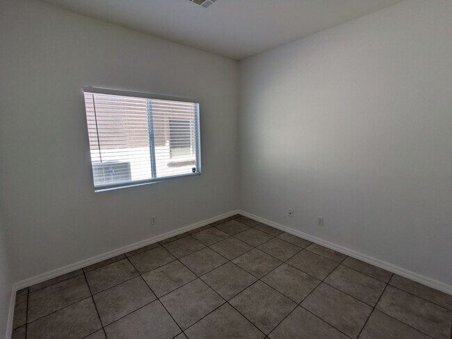 Building Photo - Beautiful 5 Bedroom Summerlin Home with Loft, Balcony & Mountain Views