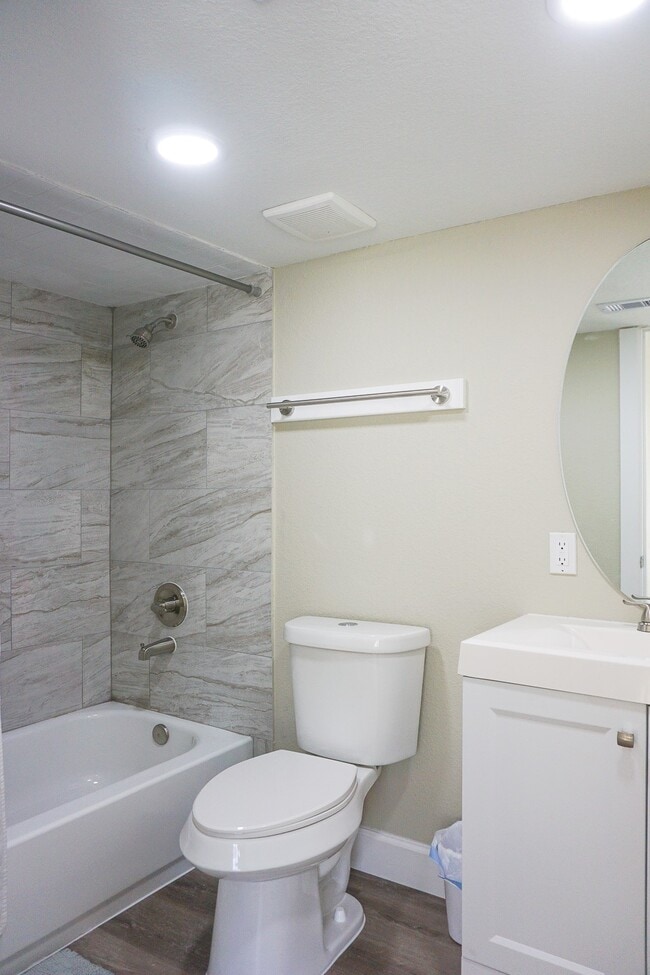 Building Photo - 3703 Market St