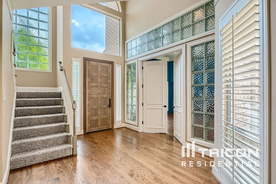 Building Photo - 4720 Yorkshire Trail