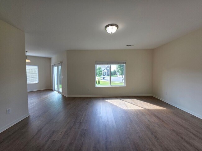Building Photo - 1490 Avalon Creek Rd