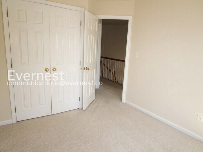 Building Photo - 13422 Burrough Farm Dr