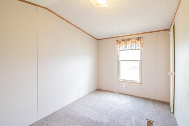 Building Photo - 2311 F M 1294