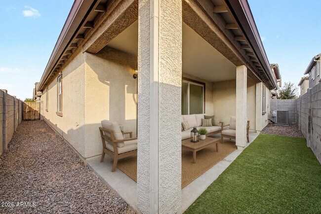 Building Photo - 16664 W Jenan Dr