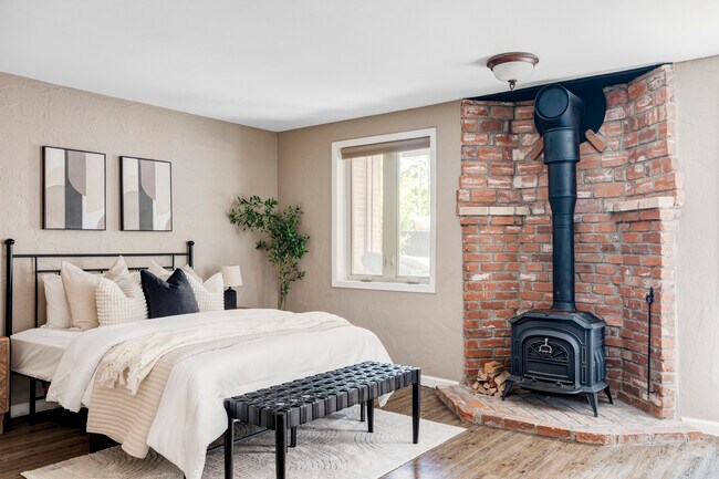 Building Photo - 377 Pearl St