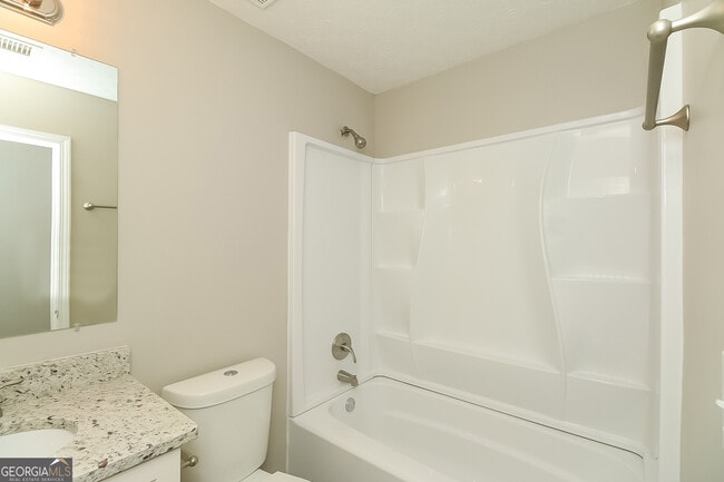 Building Photo - 6695 Emerald Pointe Cir