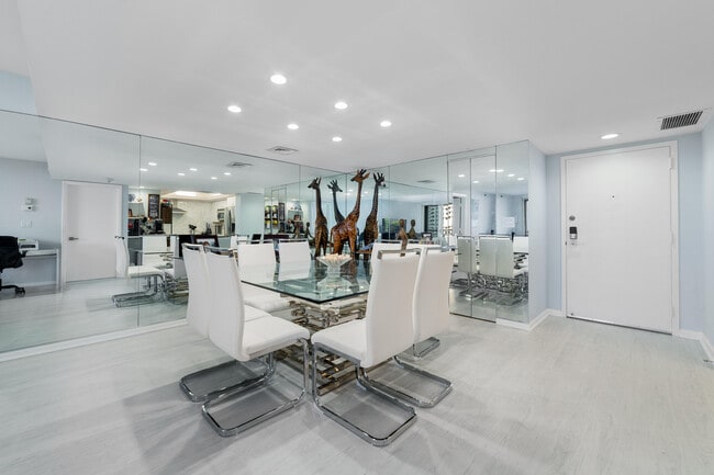 Building Photo - 4101 N Ocean Blvd