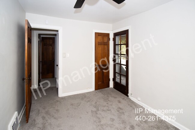 Building Photo - Stunning 3BR 2BA in Cleveland Heights!