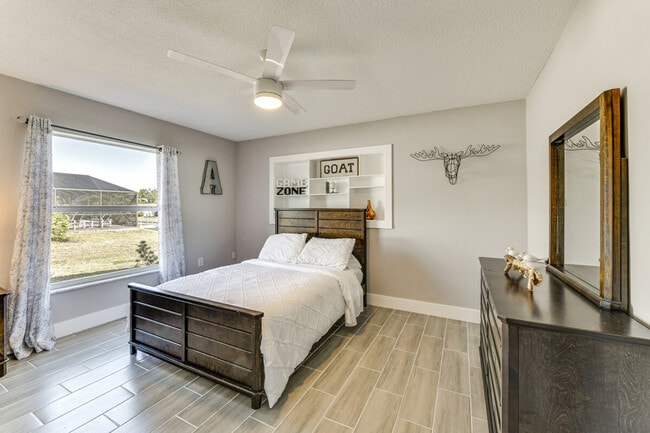 Building Photo - 2473 Yorkshire Dr