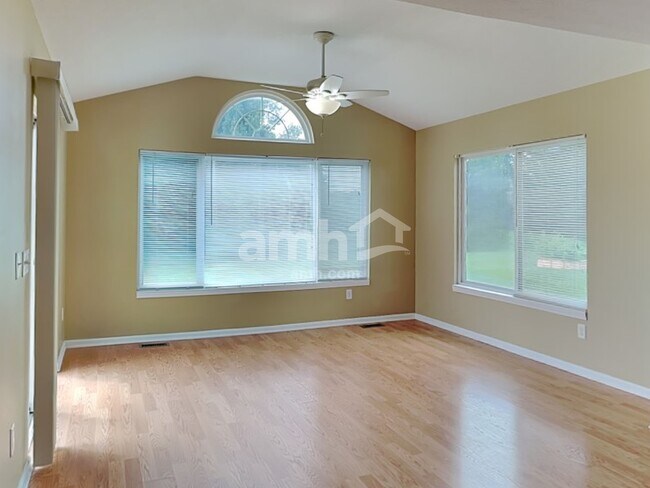 Building Photo - 6607 Thistle Grove