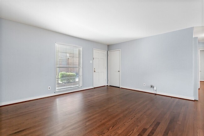 Building Photo - 6556 St Moritz Ave