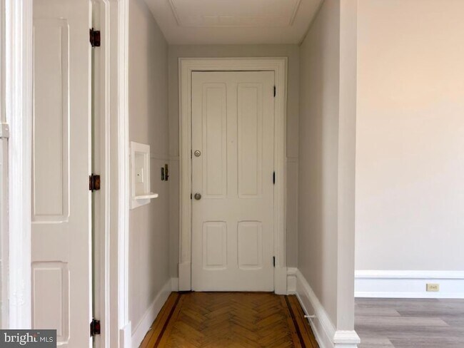 Building Photo - 2011 N 3rd St