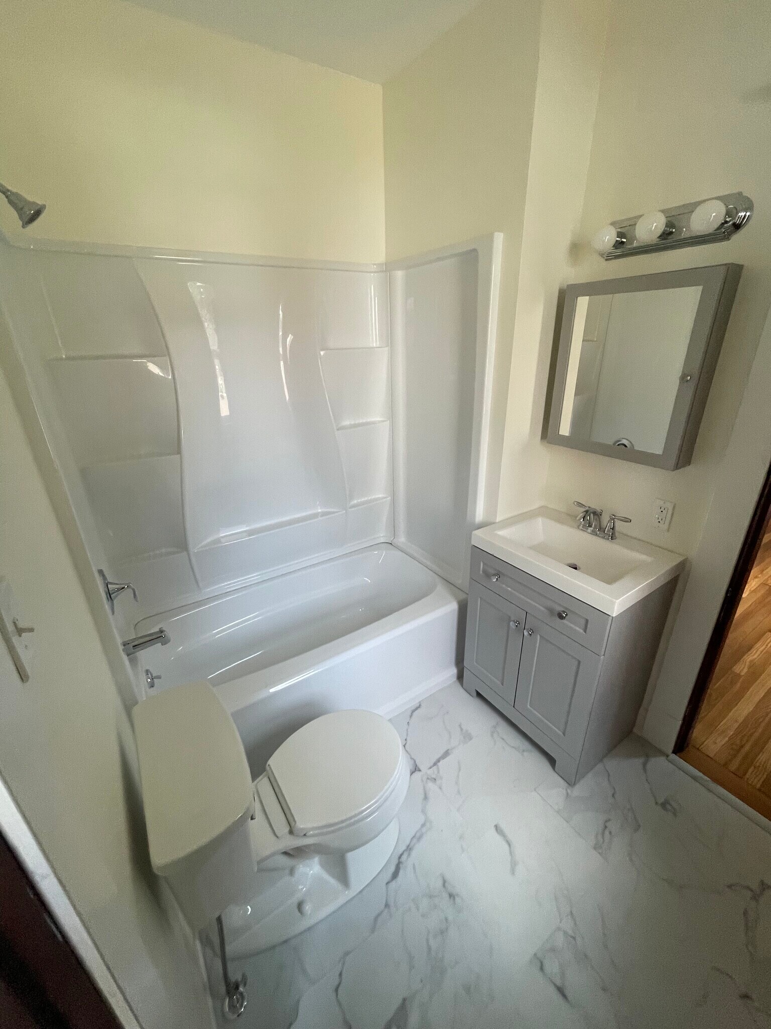 Building Photo - 24 Winthrop Ter