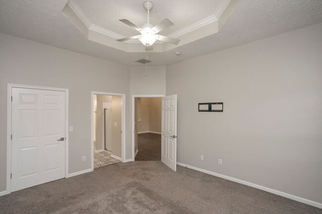 Building Photo - 7277 Charlotte Pike