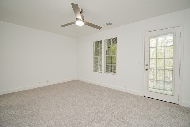 Building Photo - 29725 Sullivan Oaks Dr