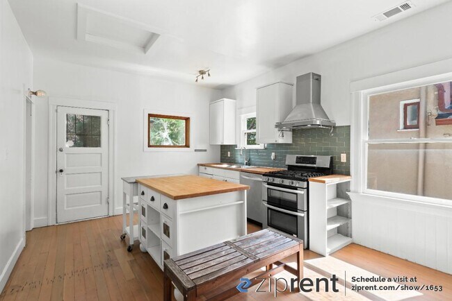 Building Photo - 1012 63rd St