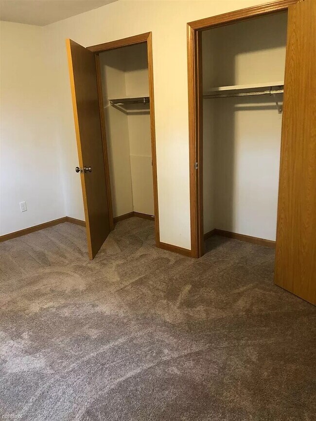 Building Photo - 2-Bed in the Heart of Troy – 900 Sq. Ft. of Cozy Living!"