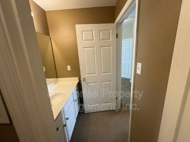 Building Photo - 7476 Bakers Glenn Ln
