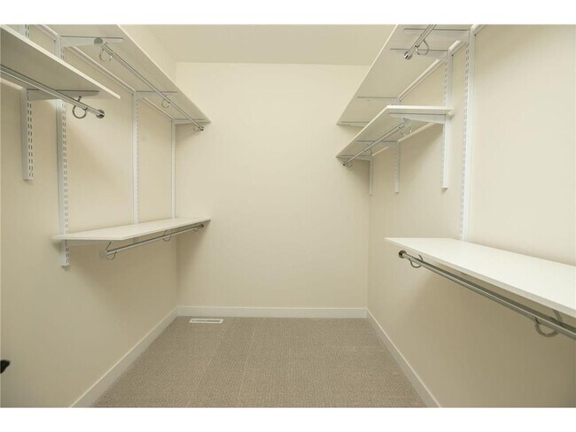 Building Photo - 301 Somerby Pkwy NE