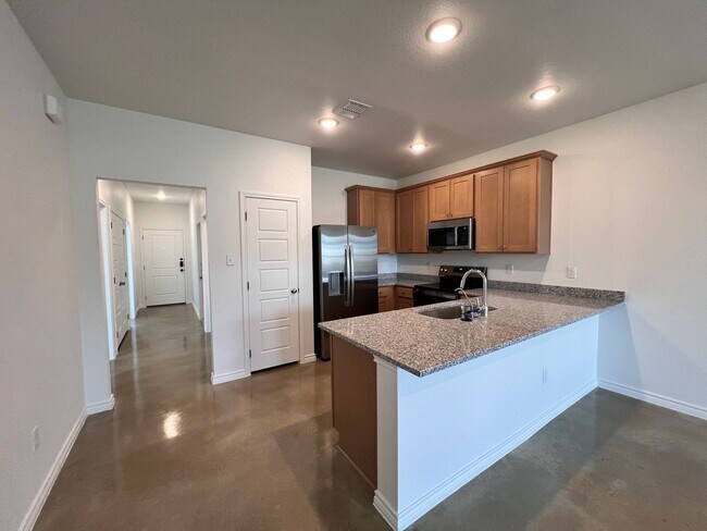 Building Photo - 3909 American Elm Dr
