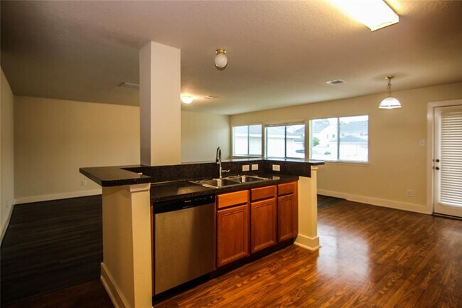 Building Photo - 6331 Torrance Elms Ct