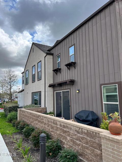 Building Photo - 1821 Poppy Dr