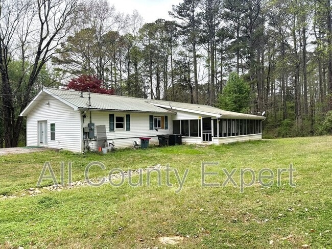 Building Photo - 261 Ridgewood Rd