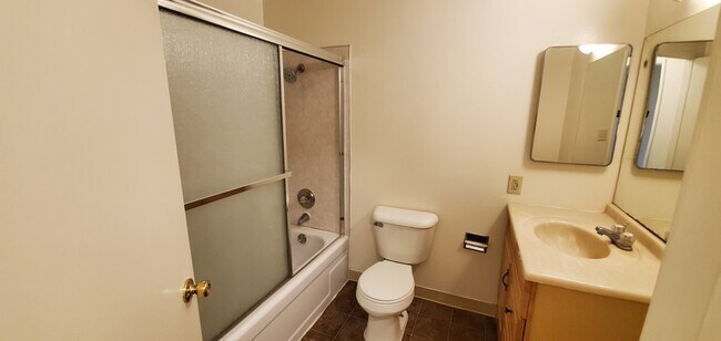 Building Photo - 3830 Annadale Ln