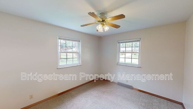 Building Photo - 4320 Maxlin Rd