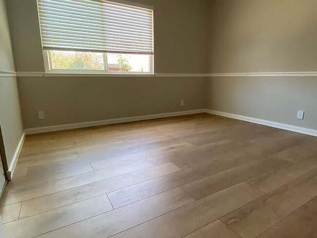 Building Photo - 5377 Sonoma Dr