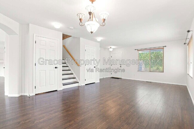 Building Photo - 2057 Alpine Dr