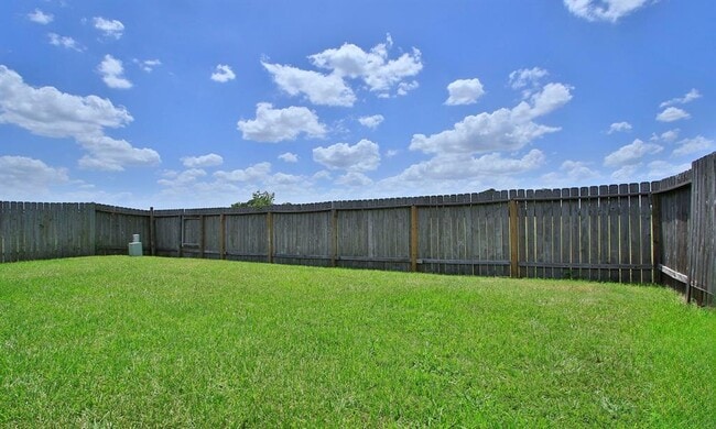 Building Photo - 21615 Rainfall Park Dr