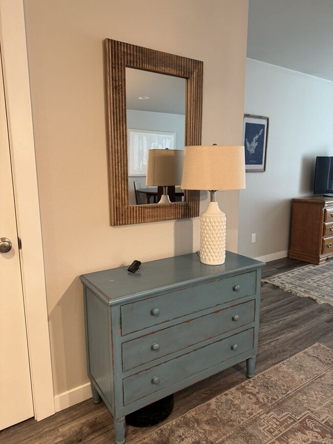 Building Photo - Furnished Hermiston Rental