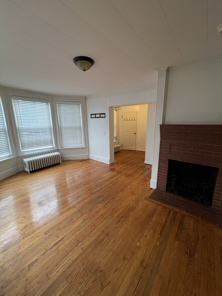 Building Photo - 7 Sylvan Ave