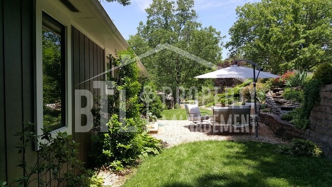 Building Photo - Furnished Kimberling City Duplex! ALL UTIL...
