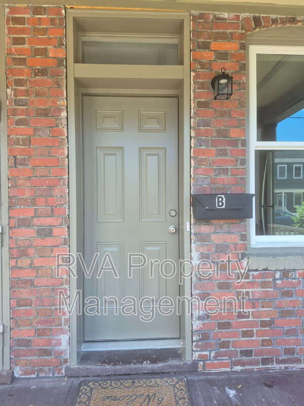 Building Photo - 600 N 32nd St