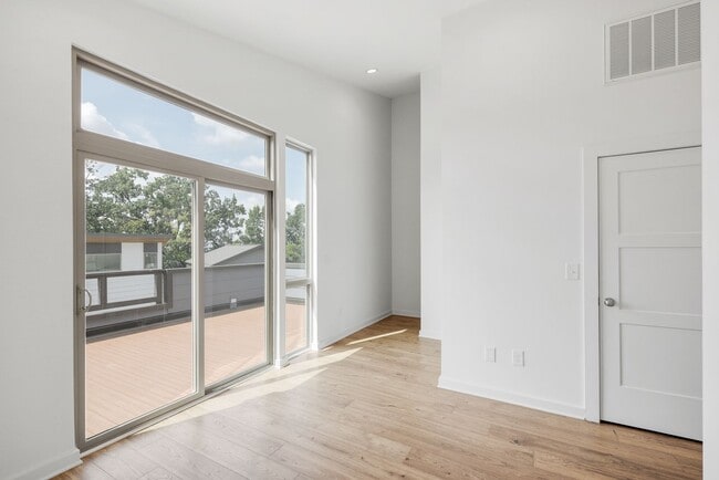 Building Photo - High View Neighborhood - Single-Family Home for Lease