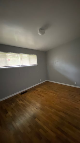 Building Photo - 1489 S Columbian Way