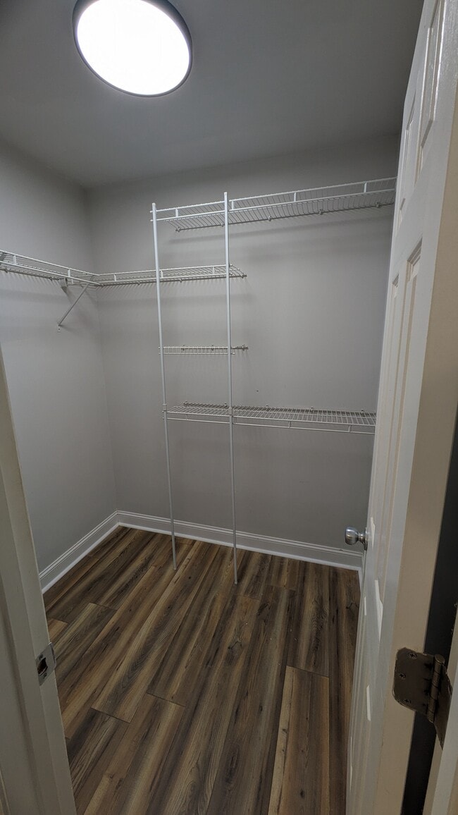 Building Photo - 2621 Macgregor Downs Rd