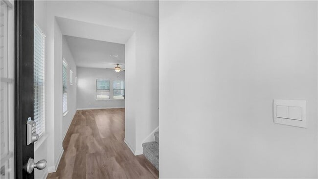 Building Photo - 1186 Arrowlake Rd