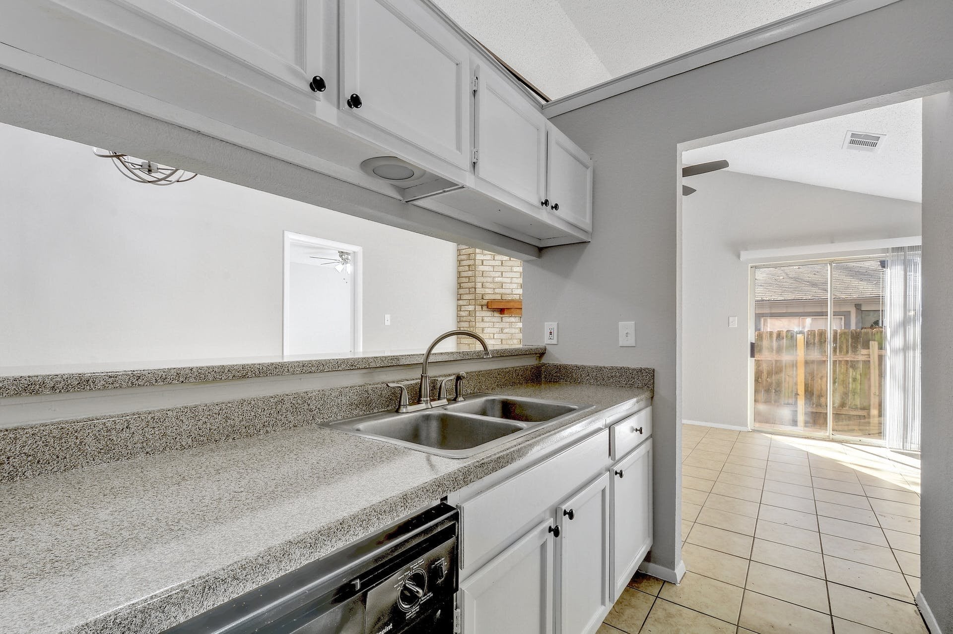 Building Photo - 12207 Alderbrook Dr