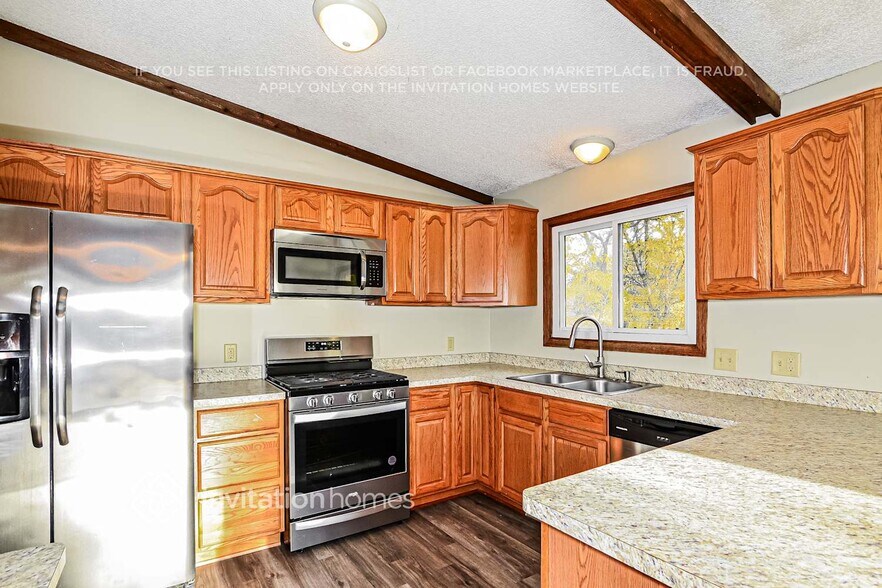 Building Photo - 8157 James Ave N