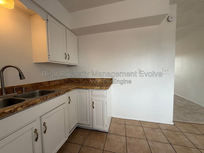 Building Photo - 9248 W Mescal St