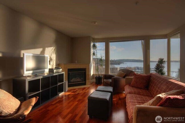 Building Photo - 2Bd/2Ba Kirkland Condo