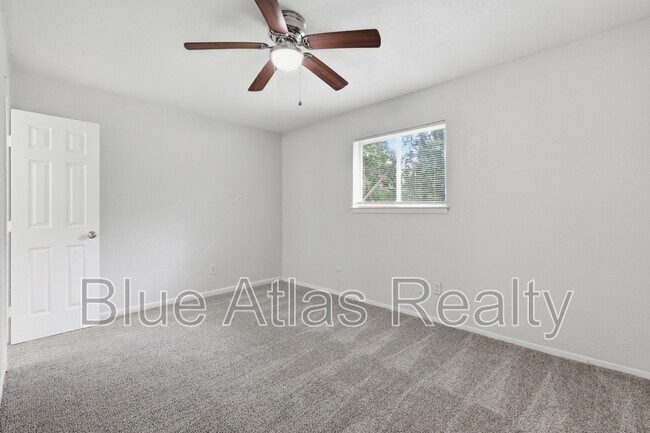 Building Photo - 5055 Virgil St
